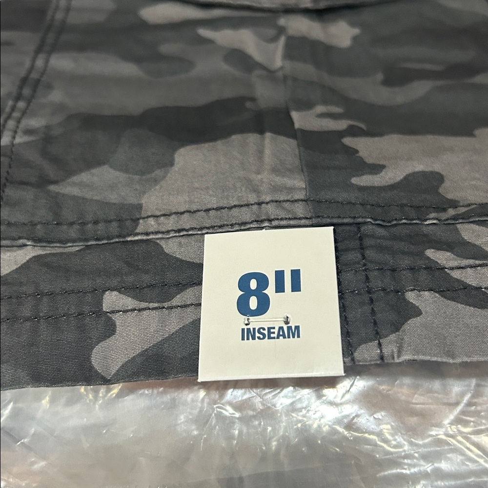 Men’s George Black and Gray Camo Cargo Above-The-Knee Shorts NWT size XL (40/42) - Picture 3 of 7